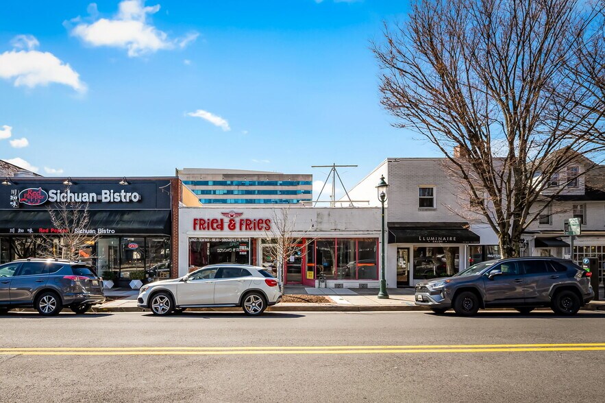More Photos Of 13 W Allegheny Ave, Towson Storefront For Sale