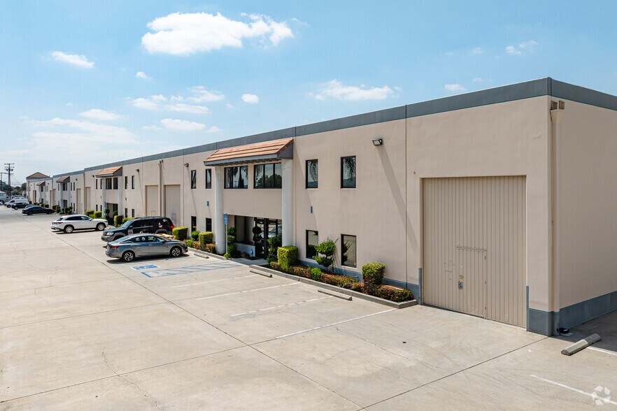 More Photos Of 11135 E Rush St, South El Monte Manufacturing For Lease