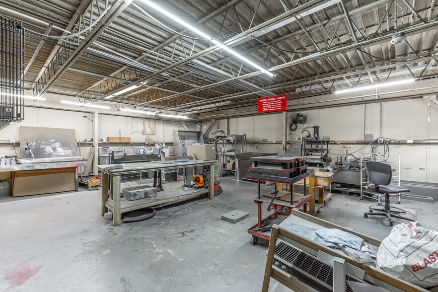 More Photos Of 1899 Dayton Blvd, Chattanooga Flex For Sale