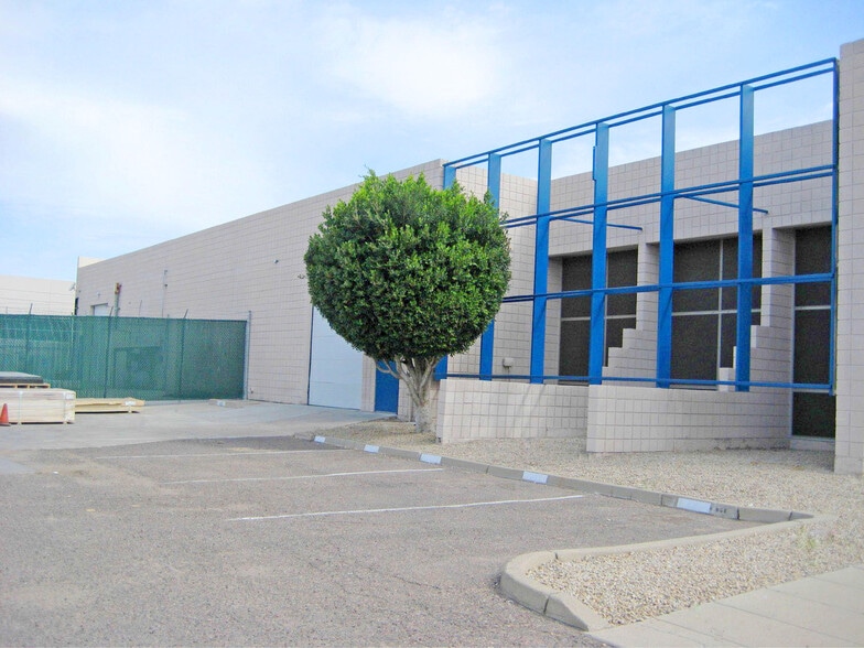 More Photos Of 21617 N 2nd Ave, Phoenix Warehouse For Lease