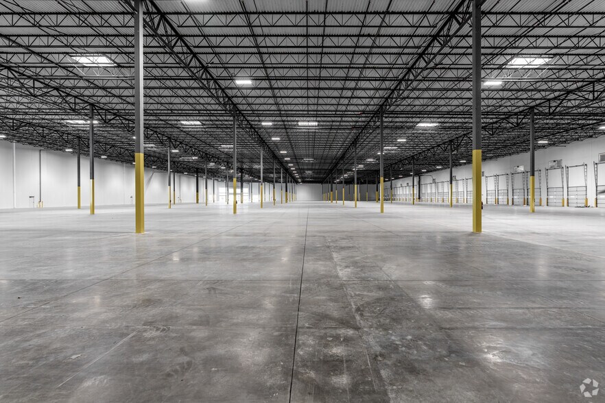 More Photos Of 3210 N Central Expy, McKinney Unknown For Lease