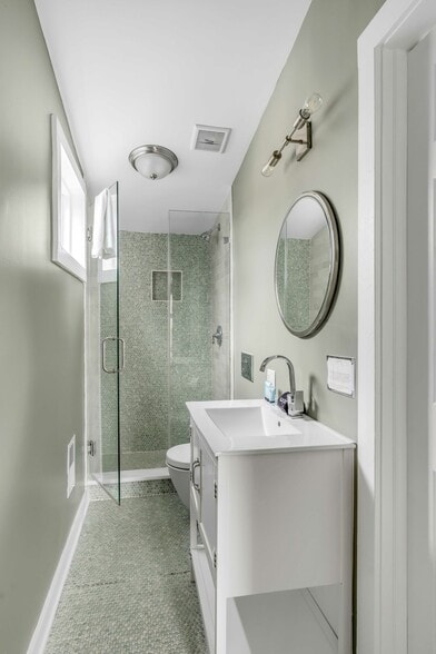 More Photos Of 140 Spring St, Charleston Hospitality For Sale