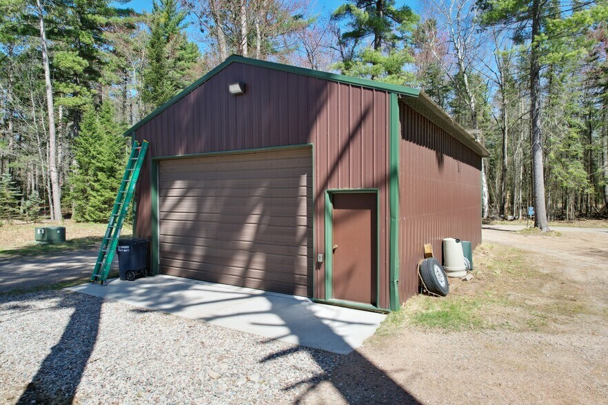 More Photos Of 8475 Hillcrest Ln, Saint Germain Hotel For Sale