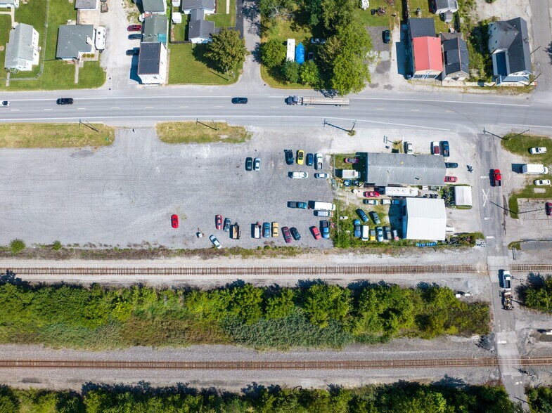 More Photos Of 300 Railroad Ave, Wheeler Auto Repair For Sale