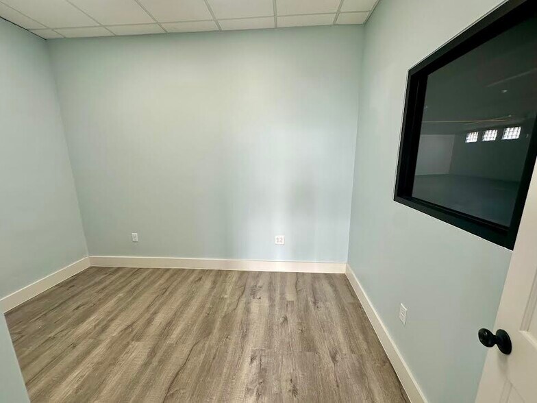 More Photos Of 179-181 Watson Ave, West Orange Warehouse For Lease