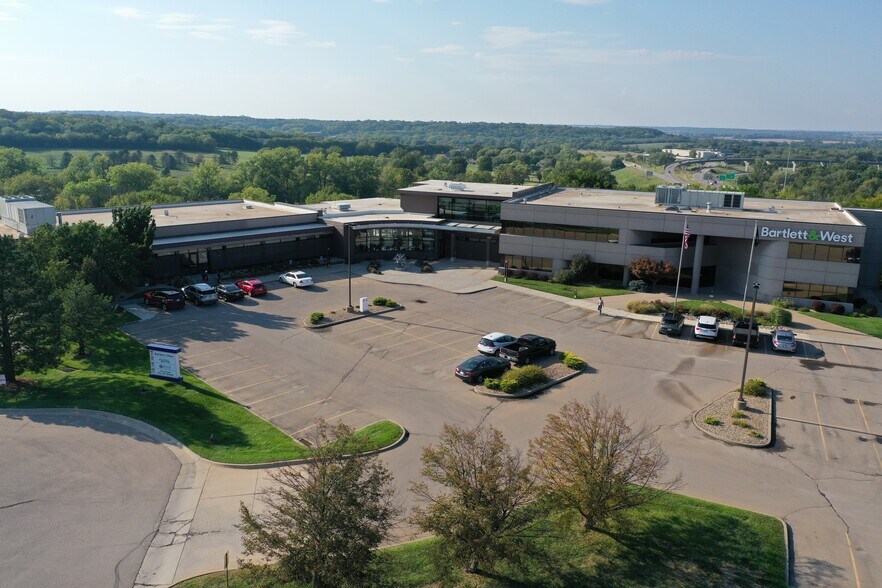 More Photos Of 1200 SW Executive Dr, Topeka Office For Sale