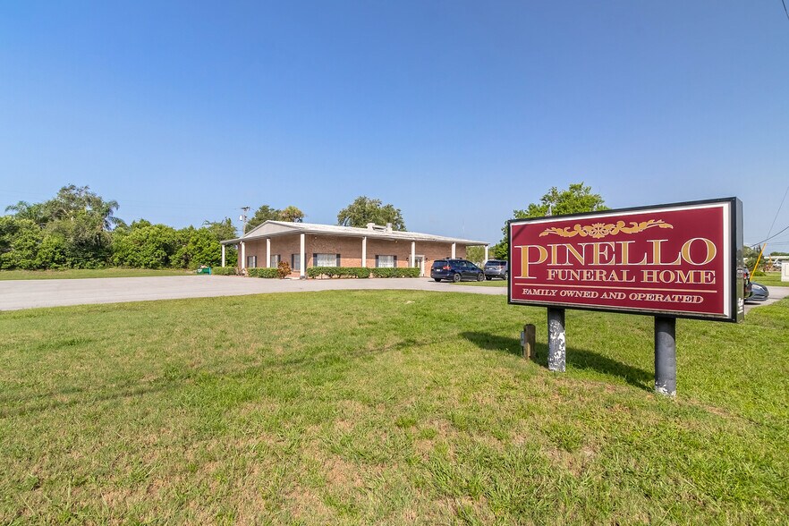 More Photos Of 1036 Derbyshire Rd, Daytona Beach Office For Sale