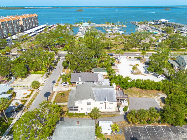 More Photos Of 220 Scotland St, Dunedin Healthcare For Lease