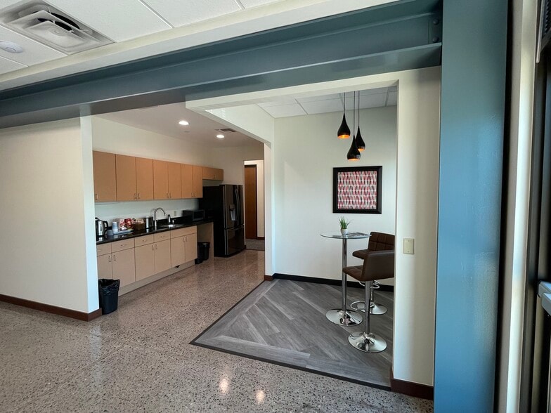 More Photos Of 7010 E Acoma, Scottsdale Office For Lease