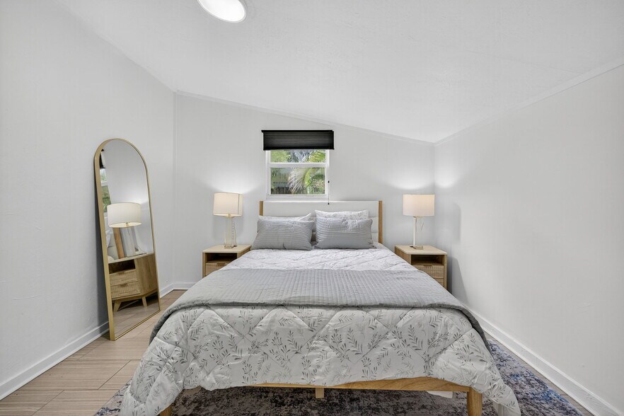 More Photos Of 1317 NE 1st Ave, Fort Lauderdale Multifamily For Sale