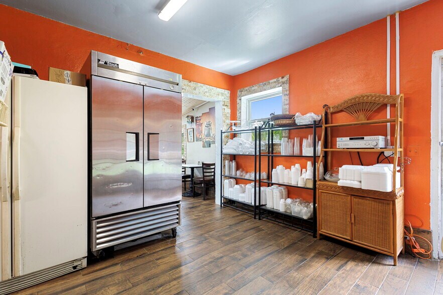 More Photos Of 4630 US Highway 17, De Leon Springs Restaurant For Sale