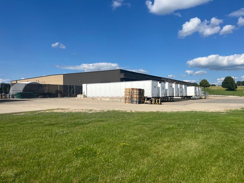 More Photos Of 4949 Chavenelle Rd, Dubuque Industrial For Lease