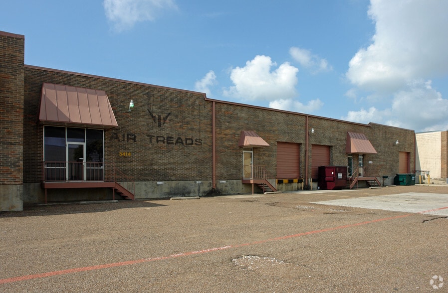 Primary Photo Of 3410-3414 Royalty Row, Irving Flex For Lease