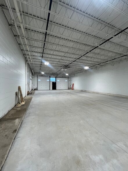More Photos Of 2450-2560 N Washington Ave, Minneapolis Warehouse For Lease