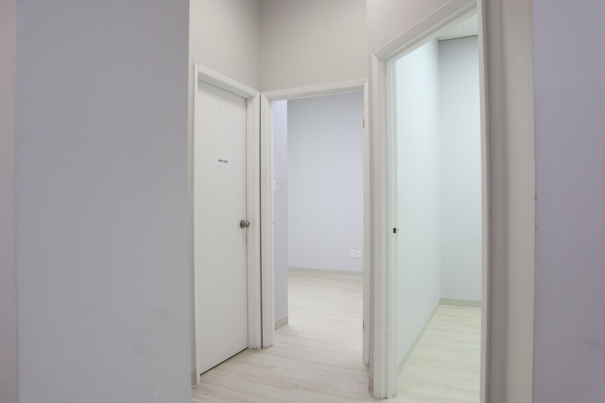 More Photos Of 2120 Eglinton Ave W, Toronto Office For Lease