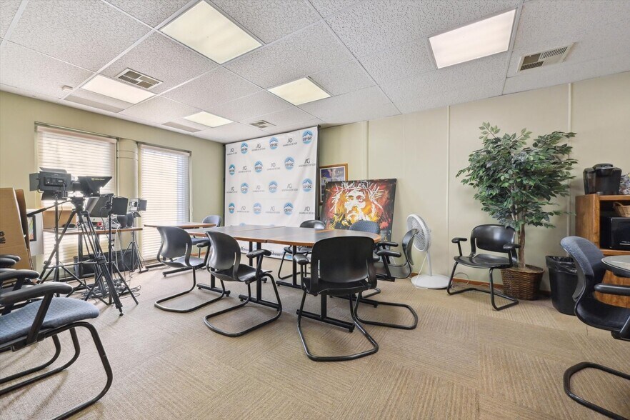 More Photos Of 7510 Sherman St, Denver Office For Sale