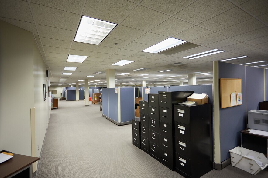 More Photos Of 6502 Nelson Rd, Fort Wayne Light Distribution For Lease