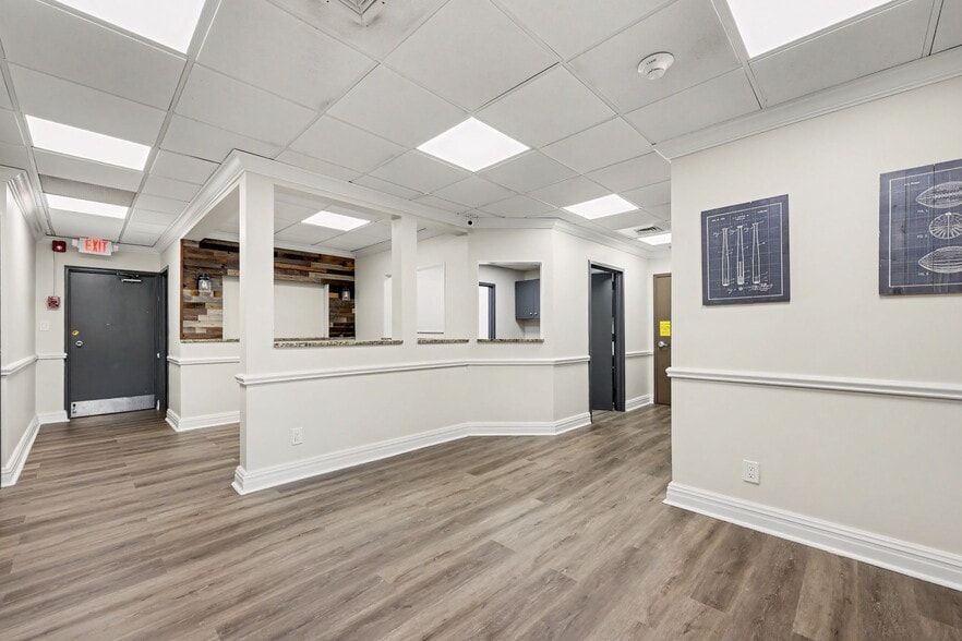 More Photos Of 7 Riversville Rd, Greenwich Medical For Lease