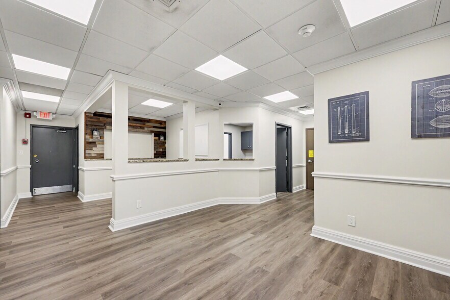 More Photos Of 7 Riversville Rd, Greenwich Medical For Lease