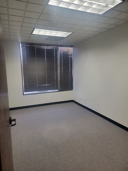 More Photos Of 1802 E G St, Ontario Office For Lease