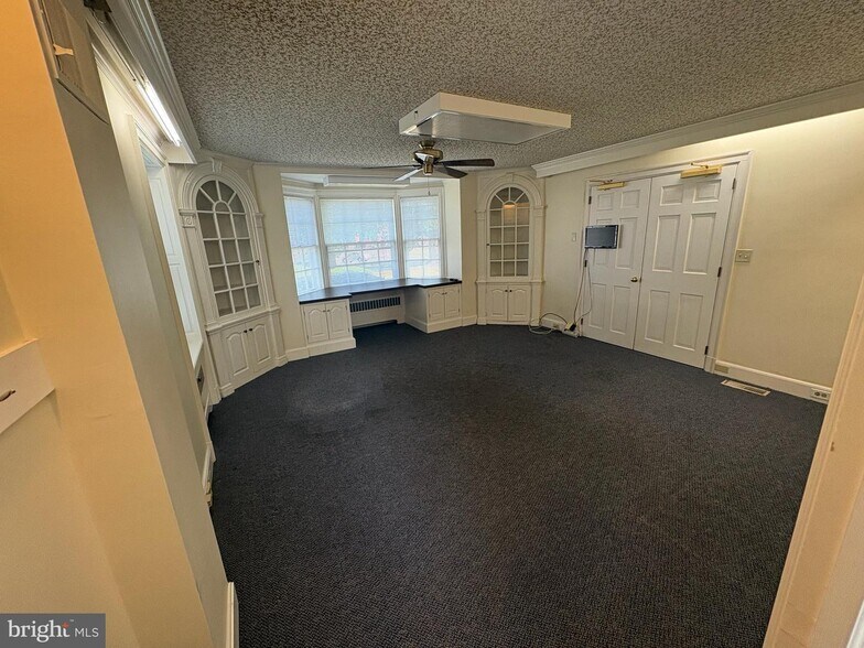 More Photos Of 1500 Lititz Pike, Lancaster Office Residential For Sale