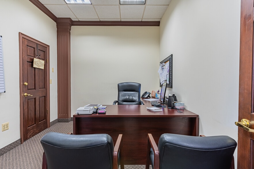 More Photos Of 1011 McBride Ave, Woodland Park Medical For Sale