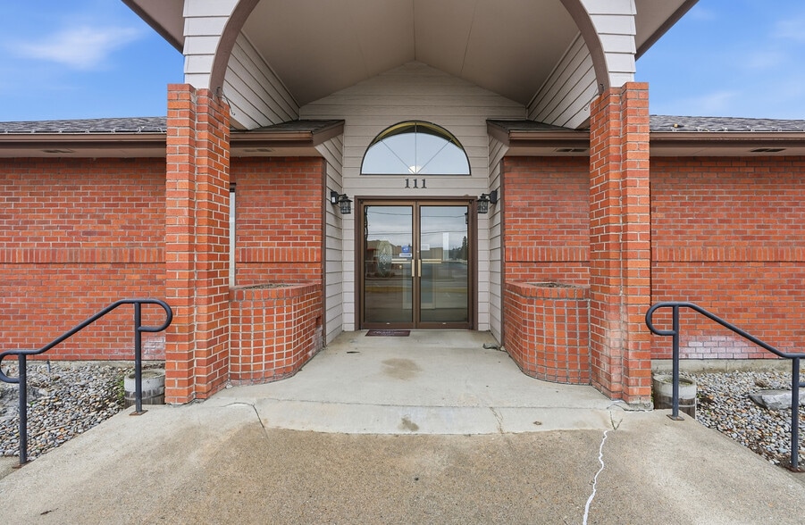 More Photos Of 111 E Lincoln Rd, Spokane Office For Sale