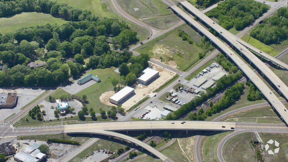Primary Photo Of 8963 Hwy 178 Hwy, Olive Branch General Retail For Lease