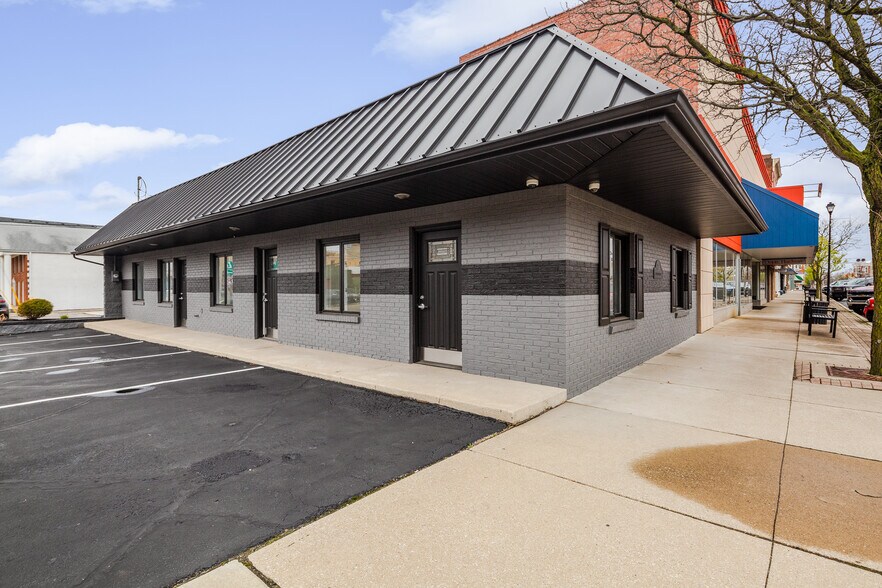 More Photos Of Hwy 50 or Tipton Street, Seymour Office For Sale