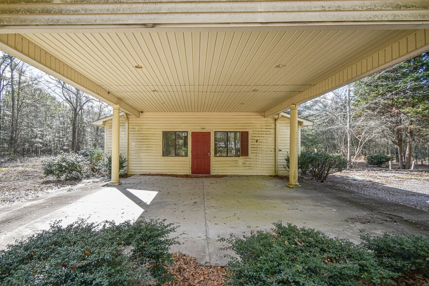 More Photos Of 182 Roberts St W, Salley Medical For Sale