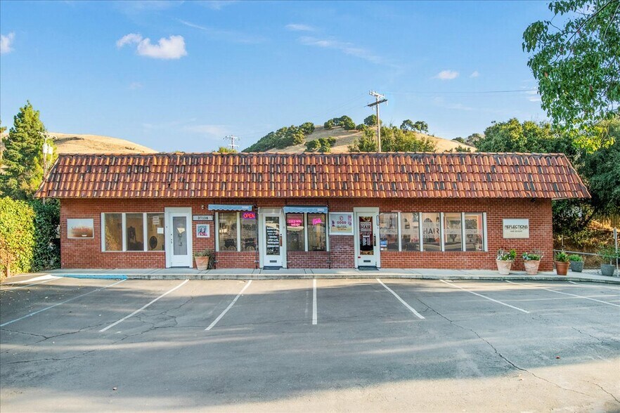 Primary Photo Of 37138 Niles Blvd, Fremont Freestanding For Lease