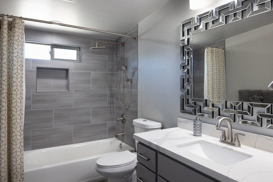 More Photos Of 7550-7552 Sandholdt Rd, Moss Landing Specialty For Sale