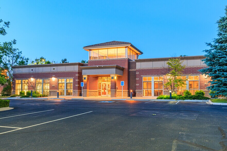 More Photos Of 8040 Southpark Ln, Littleton Office For Lease