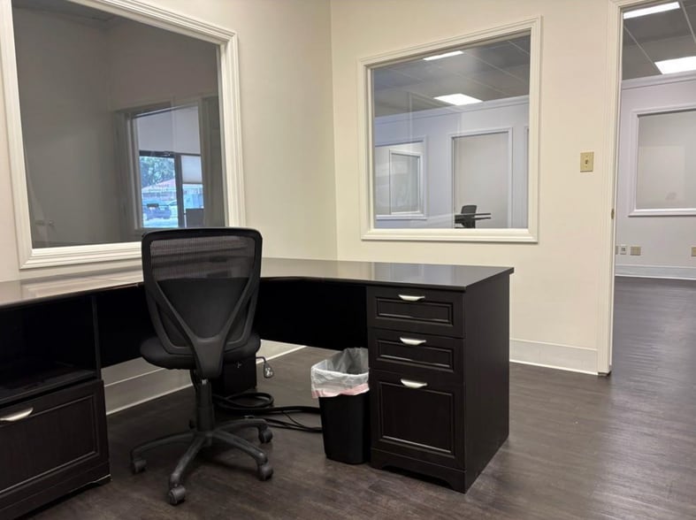 More Photos Of 2081 Dime Dr, Springdale Warehouse For Lease