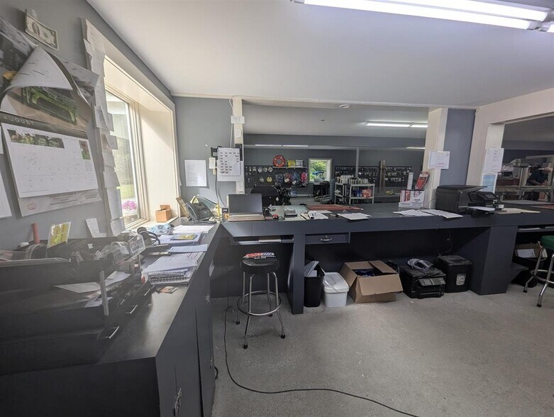 More Photos Of 225 Missing Link Rd, Bellows Falls Specialty For Sale