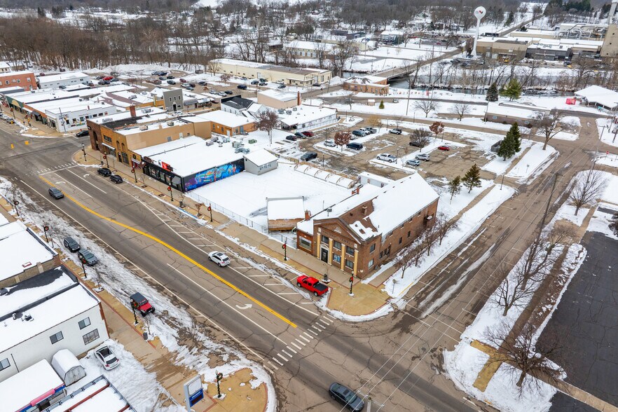 More Photos Of 117 E Allegan St, Otsego General Retail For Sale