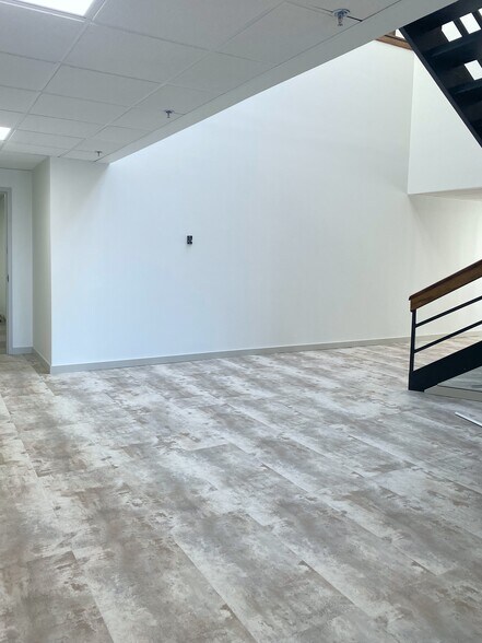 More Photos Of 3232 W Britton Rd, Oklahoma City Office For Lease