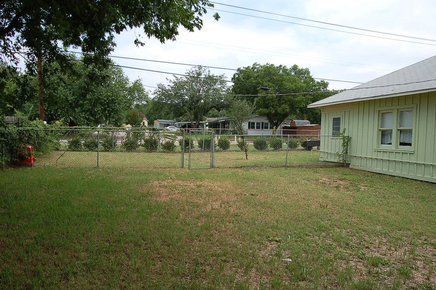More Photos Of 4918 Broadway Ave, Haltom City Schools For Sale