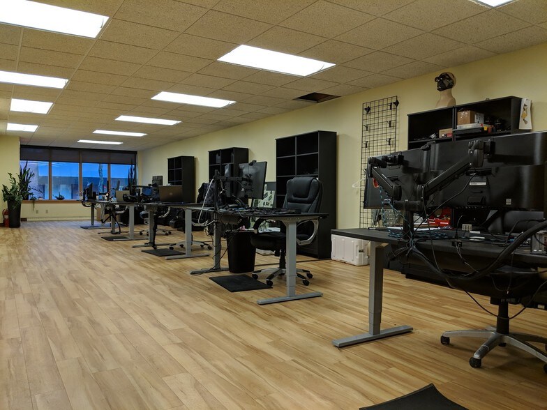 More Photos Of 722 N Grand Ave, Waukesha Office For Sale