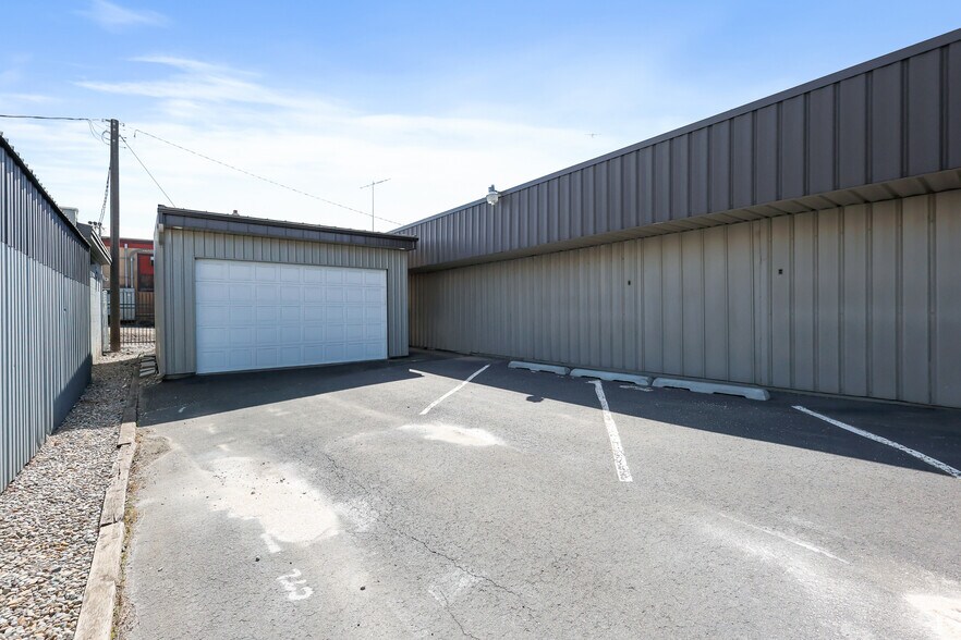 More Photos Of 4226 E Mission Ave, Spokane Loft Creative Space For Sale