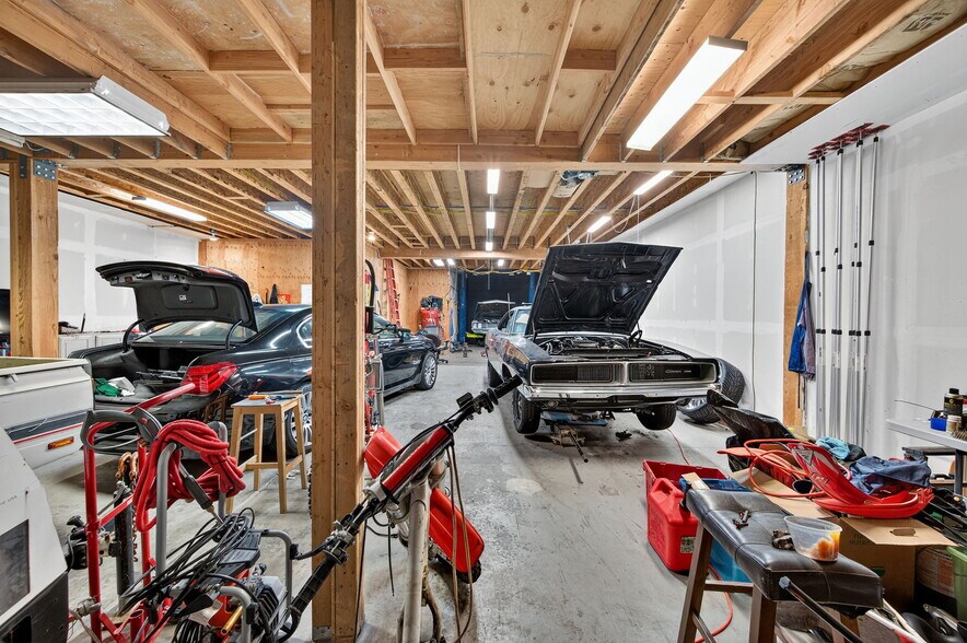 More Photos Of 20 S Linden Ave, South San Francisco Warehouse For Sale