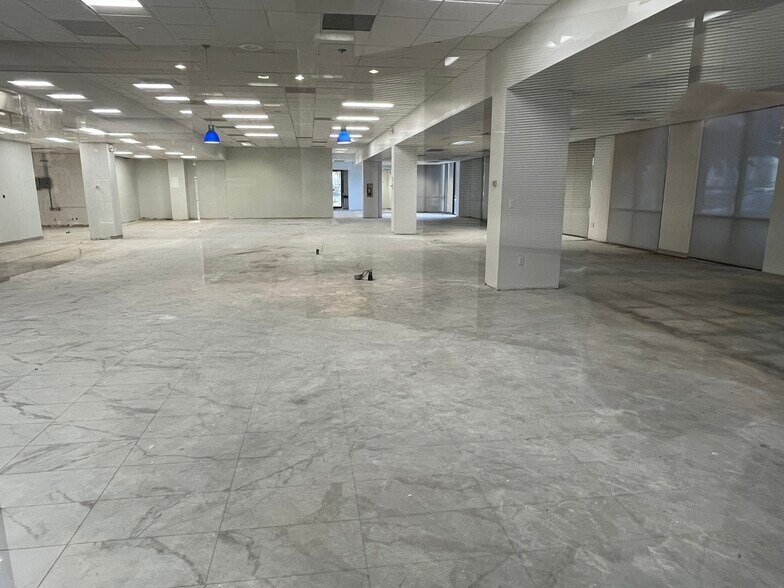 More Photos Of 13111 Westheimer Rd, Houston Office For Sale