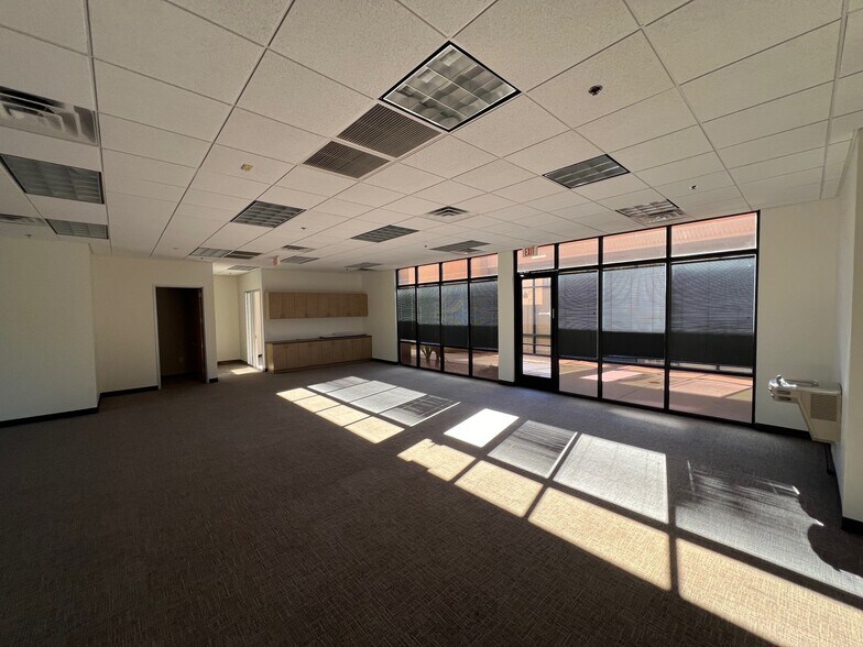 More Photos Of 33747 N Scottsdale Rd, Scottsdale Unknown For Lease