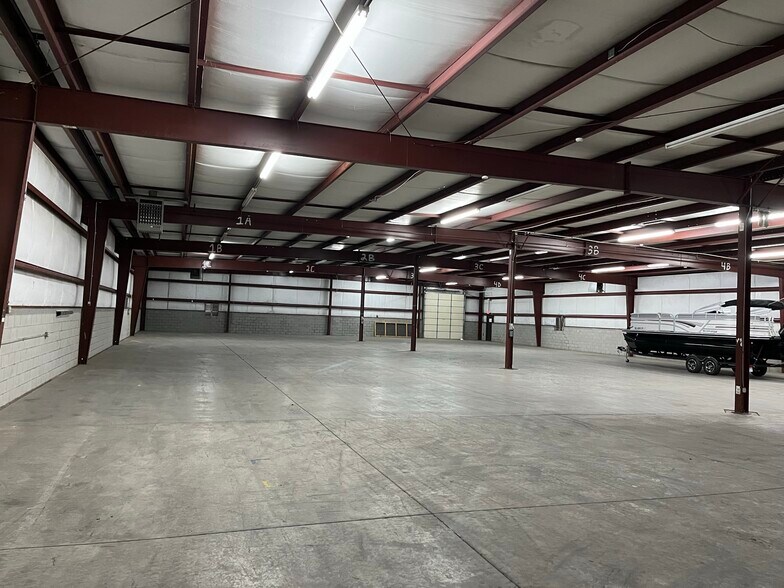 More Photos Of 330 Hollie Dr, Martinsville Warehouse For Lease