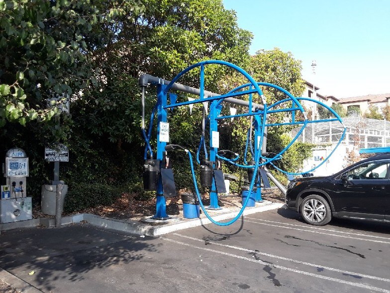 More Photos Of 391 W A St, Hayward Service Station For Lease