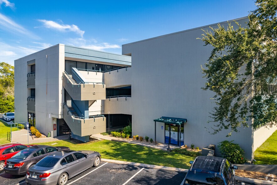 More Photos Of 7601-7625 Little Rd, New Port Richey Unknown For Lease