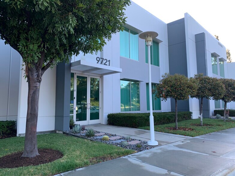 More Photos Of 9711-9741 Irvine Center Dr, Irvine Warehouse For Lease