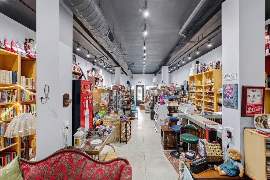More Photos Of 109 S Raiford St, Selma Storefront For Lease