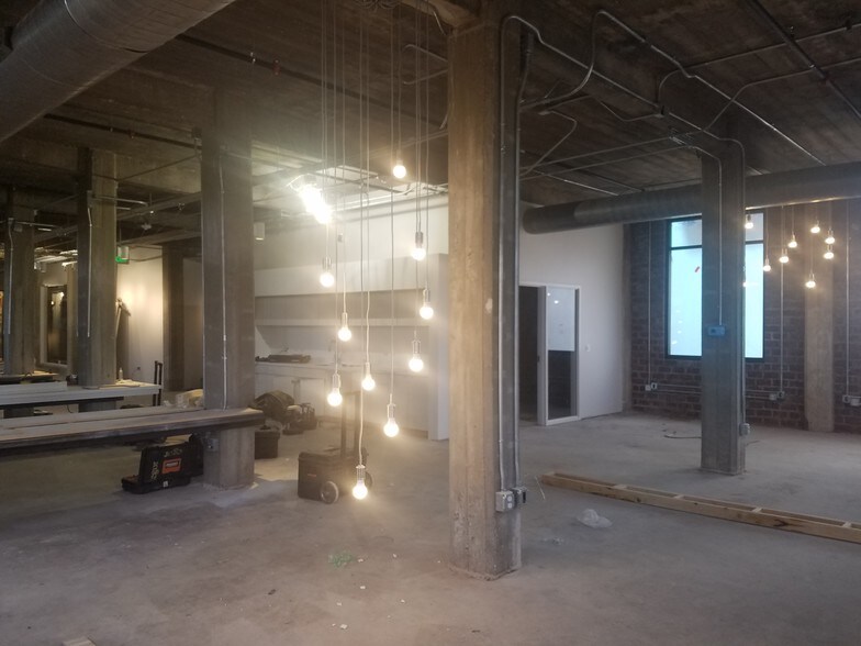 More Photos Of 220 SE 4th St, Oklahoma City Office For Sale