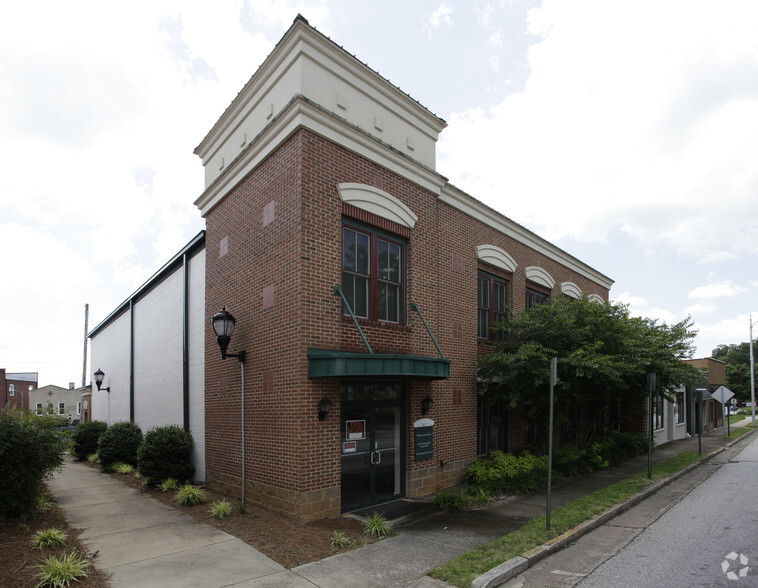 Primary Photo Of 111 S Main St, Greer Office For Lease